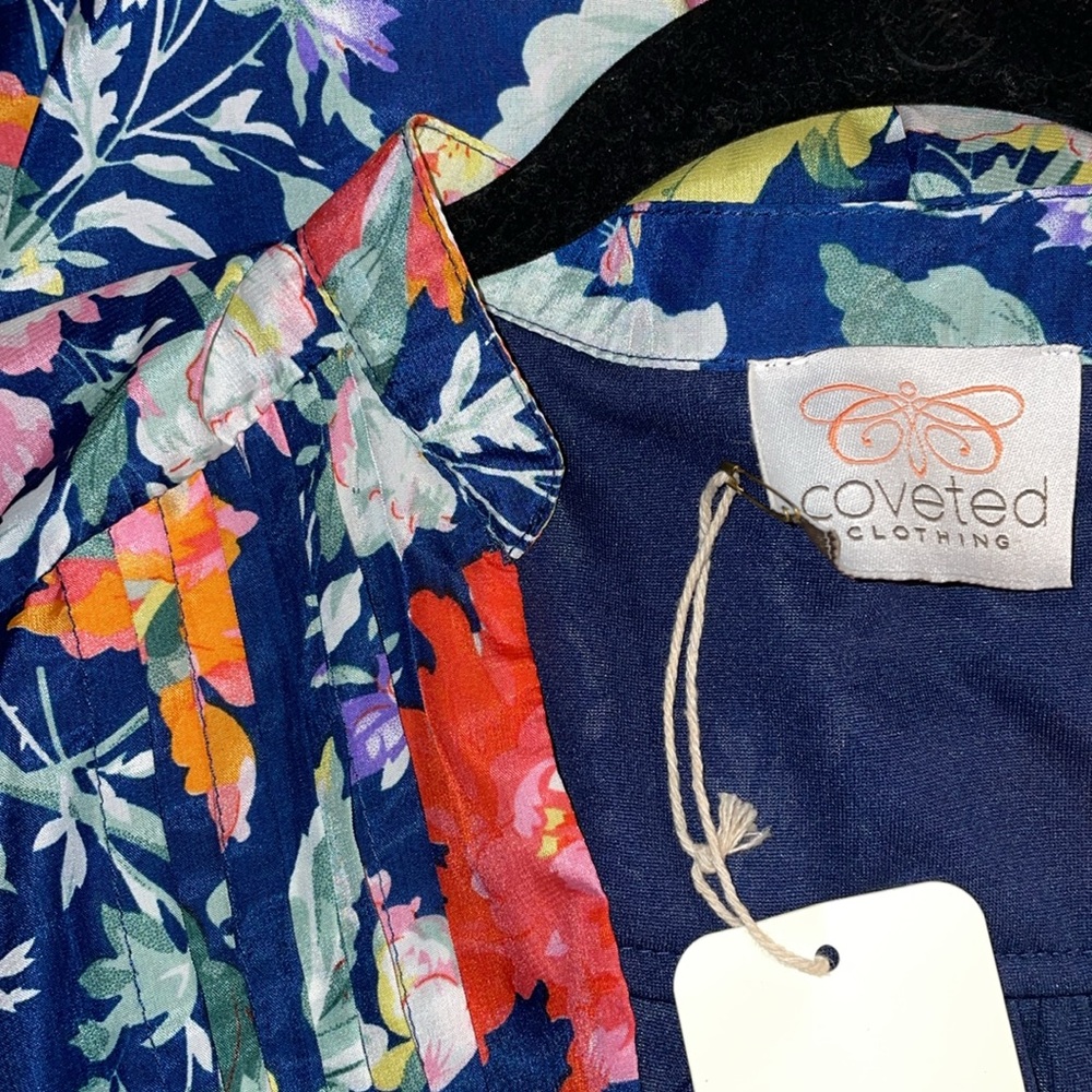 Navy Floral dress, Women’s Large, NWT, elastic waist with a tie - Picture 3 of 5